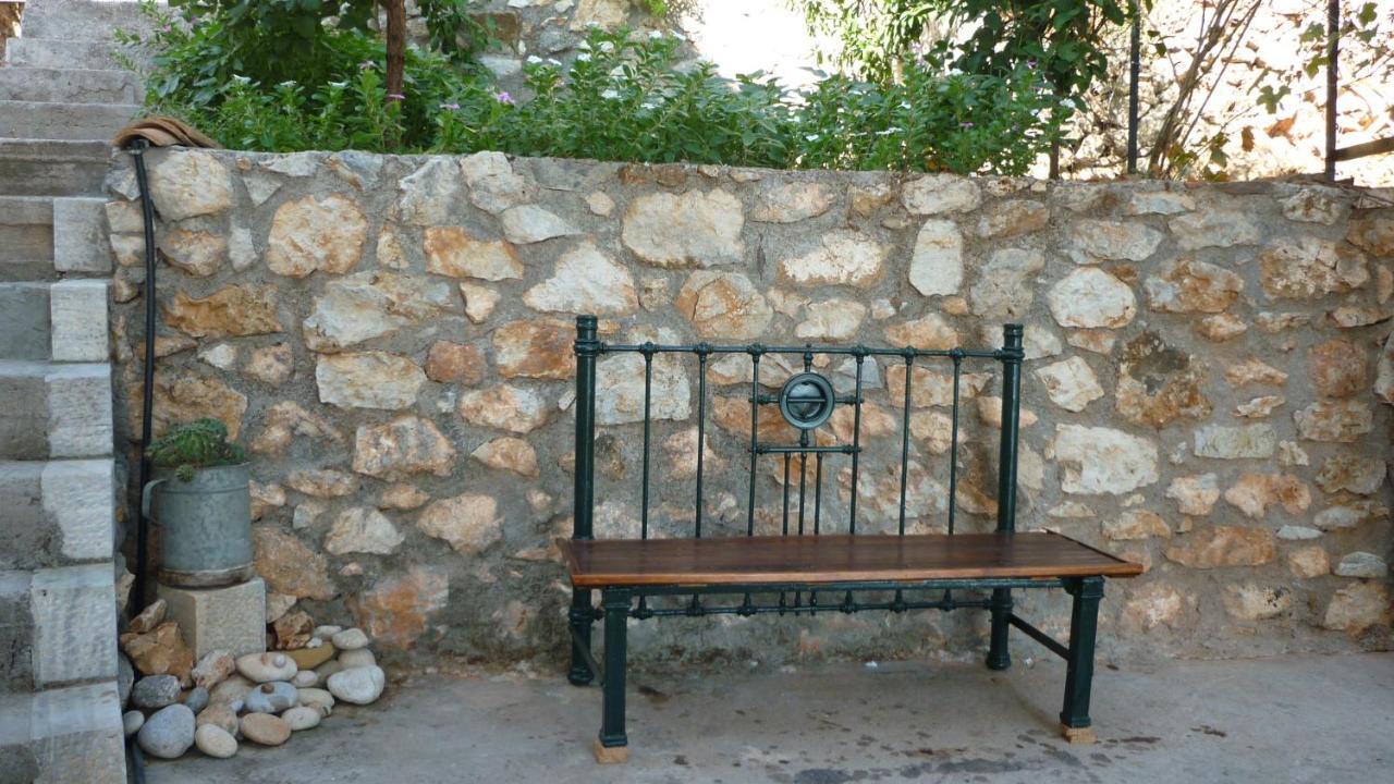Big Blue Gytheio Traditional Stone Built Residence "Απέραντο Γαλάζιο" Πετρόκτιστη Κατοικία Esterno foto